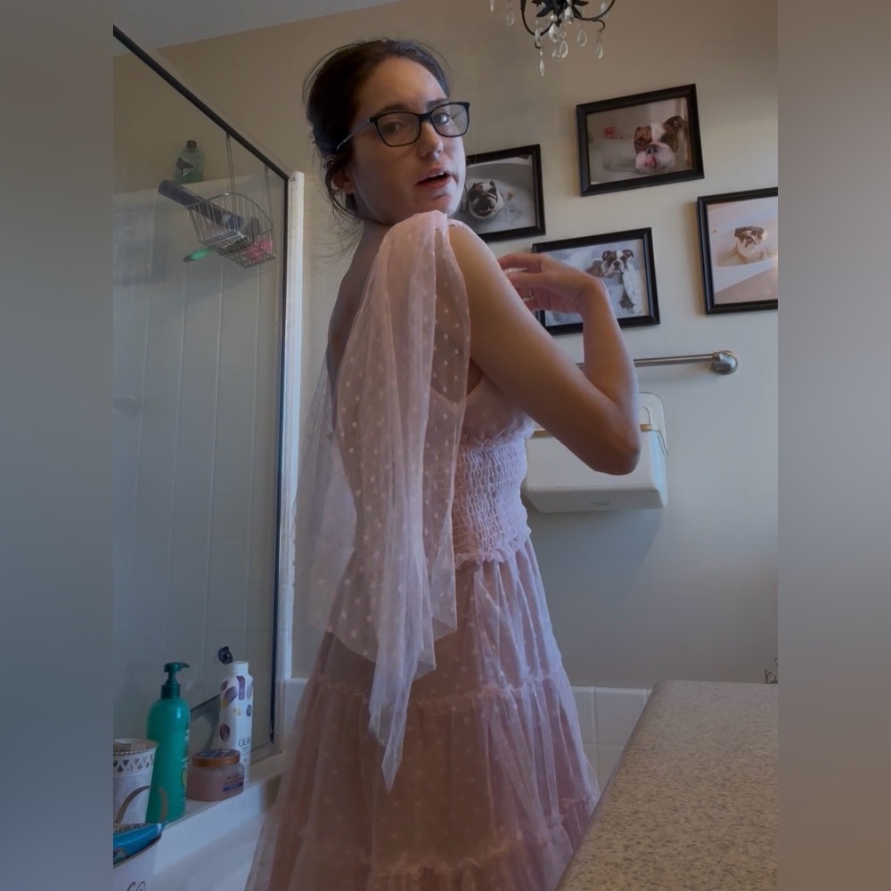Pink small dress with lace